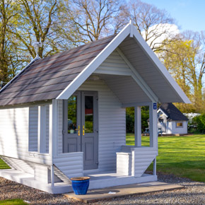 Single glamping pod 