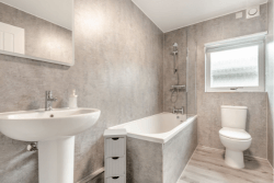 Pentland Lodge Bathroom